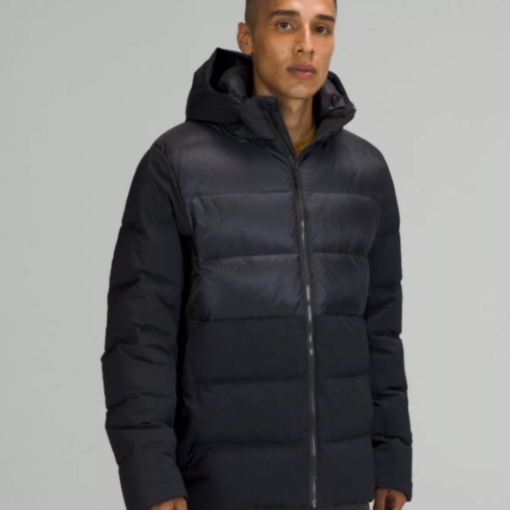 LULULEMON TRAVERSE DOWN JACKET (BLACK) - MENS (L)